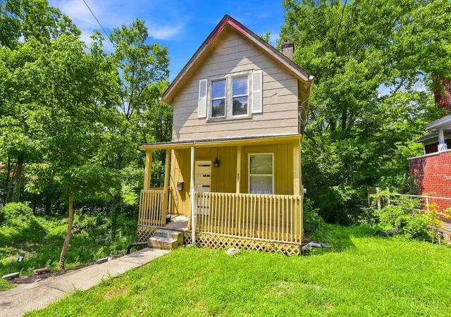 3rd image of 2025 Baltimore Ave, Cincinnati, OH 45225 | MLS# 1888561