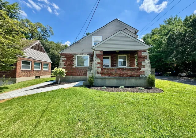 Photo 2 of Single family home for sale at 1200 Covedale Ave, Delhi Twp, OH 45238 | MLS# 1889286 | Listing updated on 2026-08-10