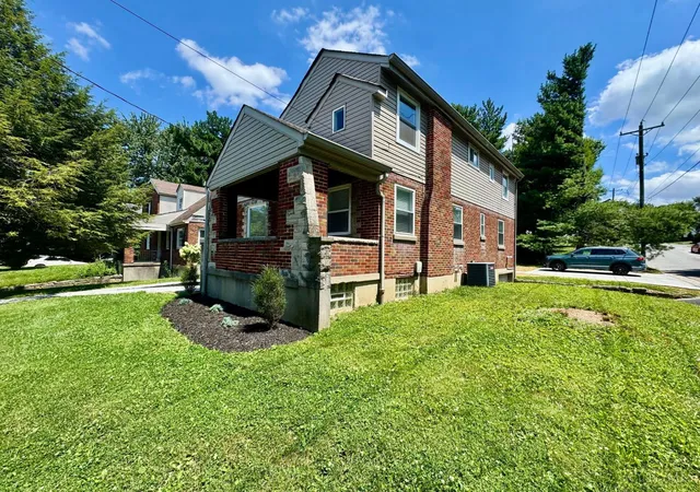 Photo 3 of Single family home for sale at 1200 Covedale Ave, Delhi Twp, OH 45238 | MLS# 1889286 | Listing updated on 2026-08-10