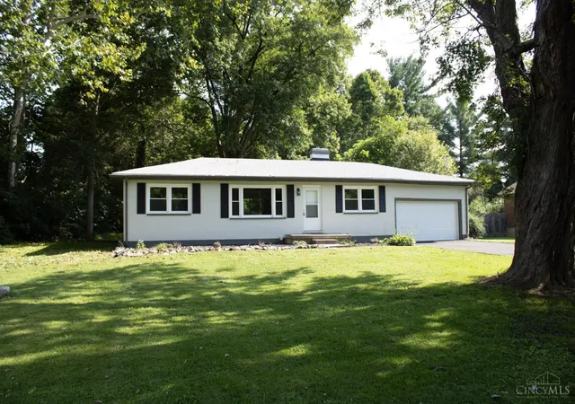 Photo 2 of Single family home for sale at 1690 Middletown Eaton Rd, Middletown, OH 45042 | MLS# 1889316 | Listing updated on 2026-08-26
