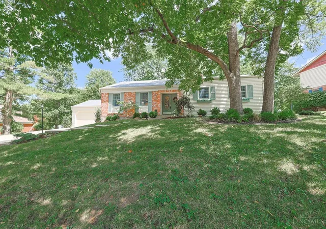 Photo 1 of Sale Pending at 5592 Windermere Ln, Fairfield, OH 45014 | MLS# 1889266 | Listing updated on 2026-08-10