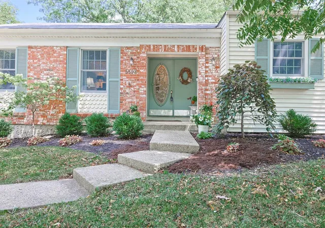 Photo 2 of Sale Pending at 5592 Windermere Ln, Fairfield, OH 45014 | MLS# 1889266 | Listing updated on 2026-08-10