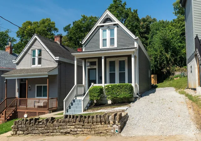 2nd image of 2621 Hackberry St, Cincinnati, OH 45206 | MLS# 1889130