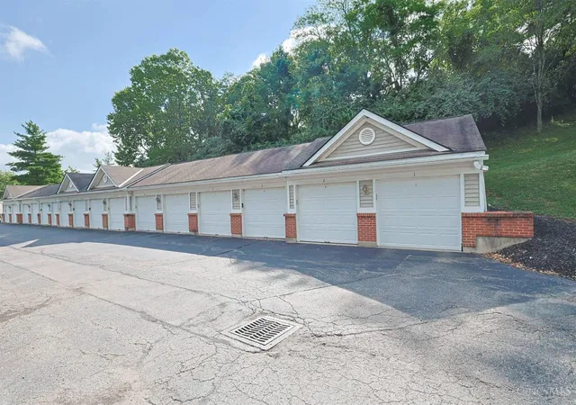 2nd image of 118 Highridge Ct, Fairfield, OH 45014