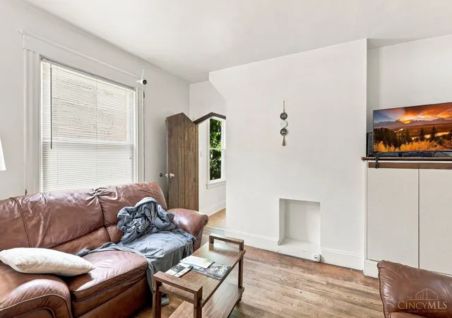 Photo 3 of Single family home for sale at 663 Elliott Ave, Arlington Heights, OH 45215 | MLS# 1889352 | Listing updated on 2026-09-10