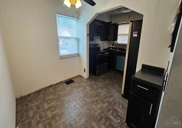 5th image of 2020 Carpenter Dr, North College Hill, OH 45239 | MLS# 1888800