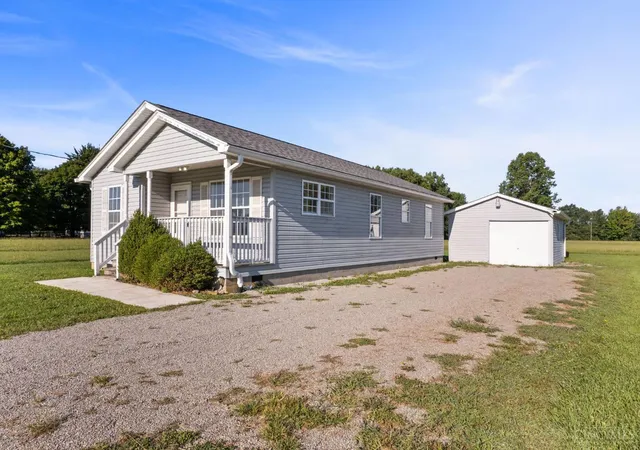 Photo 3 of Single family home for sale at 158 Montana Dr, Jackson Twp, OH 45171 | MLS# 1889349 | Listing updated on 2026-10-09