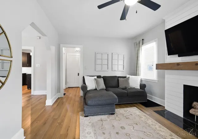 Photo 4 of Sale Pending at 2800 Minot Ave, Cincinnati, OH 45209 | MLS# 1889198 | Listing updated on 2026-09-14