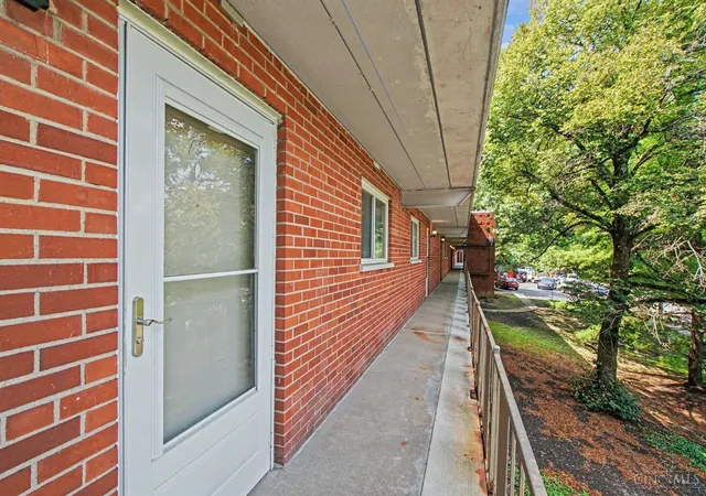 3rd image of 2701 Lehman Rd, Cincinnati, OH 45204