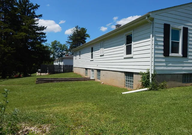 4th image of 5701 Lake Rd, Salem Twp, OH 45152 | MLS# 1889355