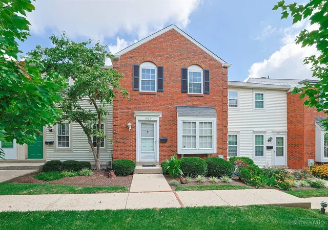 Photo 1 of Sale Pending at 3423 Sunbury Ln, Cincinnati, OH 45251 | MLS# 1889377 | Listing updated on 2026-08-17