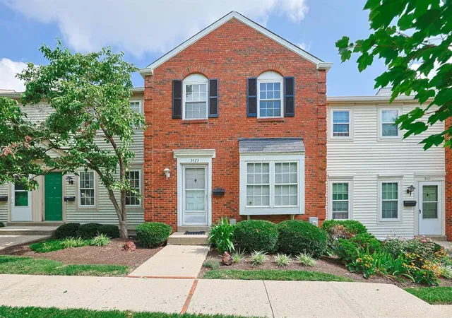 Photo 2 of Sale Pending at 3423 Sunbury Ln, Cincinnati, OH 45251 | MLS# 1889377 | Listing updated on 2026-08-17
