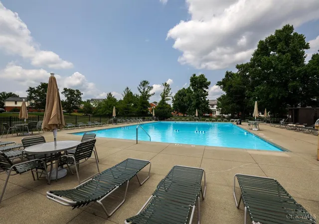 Photo 40 of Sale Pending at 3423 Sunbury Ln, Cincinnati, OH 45251 | MLS# 1889377 | Listing updated on 2026-08-17