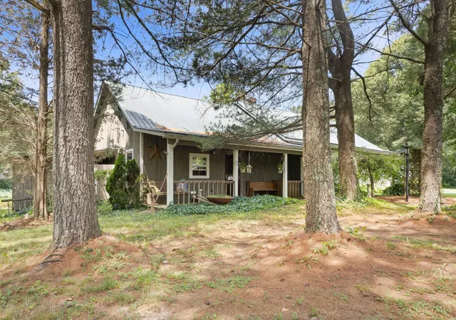 1st image of 3135 Wahl Rd, Scott Twp, OH 45130 | MLS# 1889101