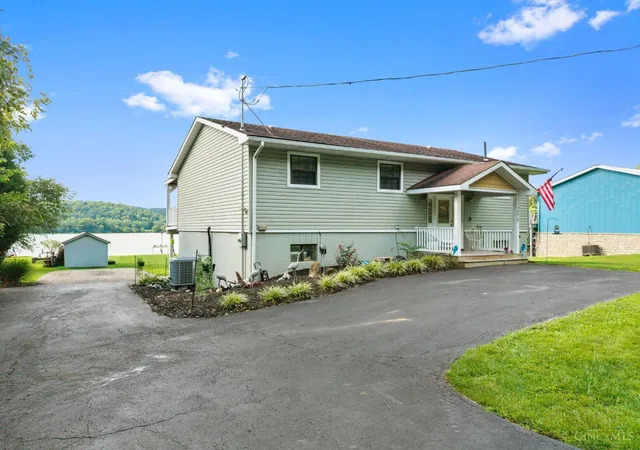 image of 978 Us Hwy 52, Georgetown, OH 45121 | MLS# 1889383