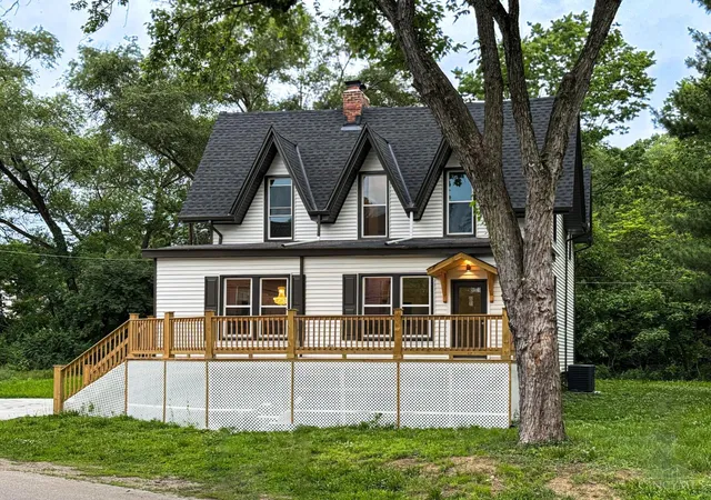 Single family home for sale at 4822 Morse St, Cincinnati, OH 45226 | MLS# 1889397