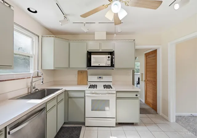 Photo 4 of Sale Pending at 4436 Andreas Ave, Cincinnati, OH 45211 | MLS# 1889412 | Listing updated on 2026-08-26