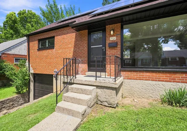 3rd image of 1464 Dordine Ln, North College Hill, OH 45231 | MLS# 1889431