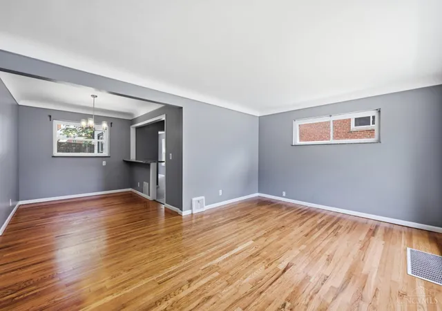 4th image of 1464 Dordine Ln, North College Hill, OH 45231 | MLS# 1889431