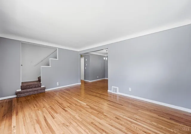 5th image of 1464 Dordine Ln, North College Hill, OH 45231 | MLS# 1889431