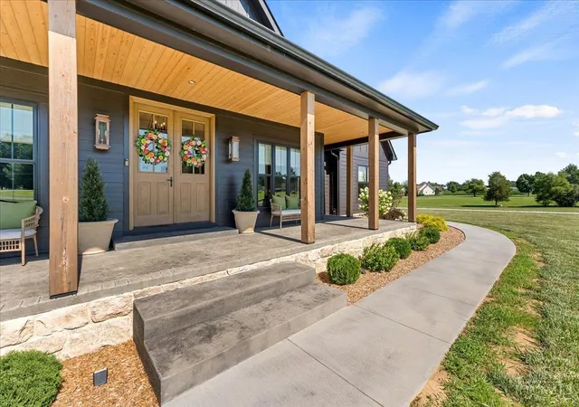 Photo 3 of Single family home for sale at 19804 St Rt 136, Winchester, OH 45697 | MLS# 1887742 | Listing updated on 2026-09-14