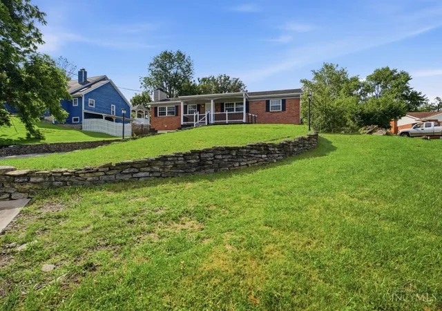 2nd image of 7273 Birchwood Dr, West Chester, OH 45069 | MLS# 1889443