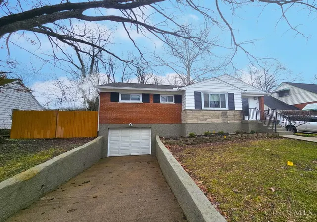 1st image of 1055 Hempstead Dr, Springfield Twp., OH 45231 | MLS# 1889468