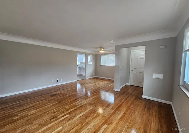 3rd image of 1055 Hempstead Dr, Springfield Twp., OH 45231 | MLS# 1889468