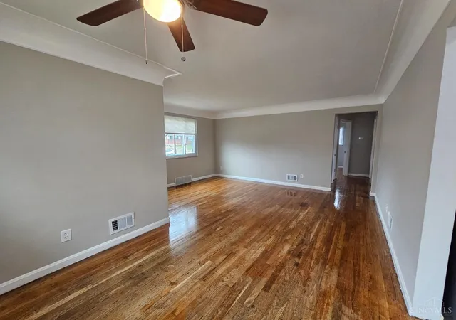 5th image of 1055 Hempstead Dr, Springfield Twp., OH 45231 | MLS# 1889468