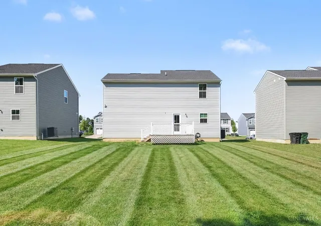 Photo 3 of Sale Pending at 6462 Tralee Ln, Goshen Twp, OH 45122 | MLS# 1888729 | Listing updated on 2026-08-07