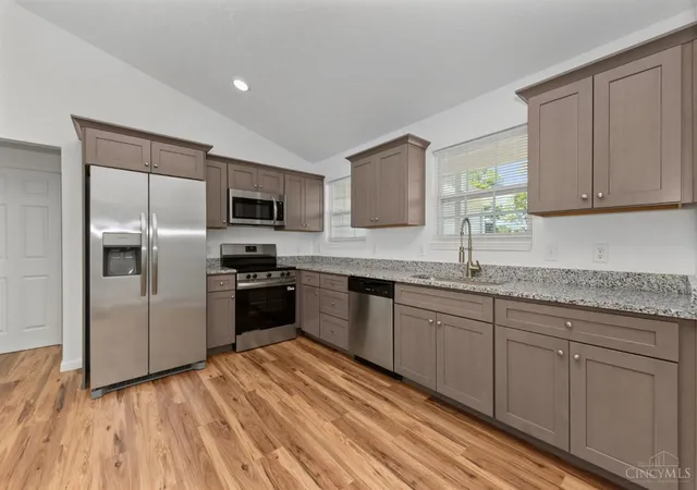 32nd image of 128 Kelly Dr, Williamsburg, OH 45176 | MLS# 1889105