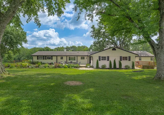 1st image of 3385 Middle Run Rd, Sugarcreek Twp, OH 45068 | MLS# 1889277
