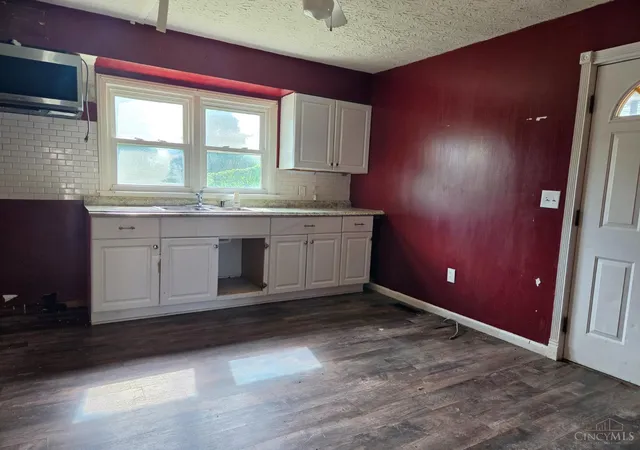 2nd image of 1944 Parkamo Ave, Fairfield Twp, OH 45015 | MLS# 1889512