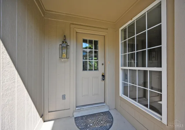 Photo 2 of Townhouse for sale at 4327 Courageous Cir, Cincinnati, OH 45252 | MLS# 1889504 | Listing updated on 2026-08-17