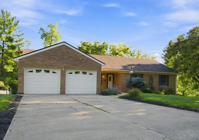 Photo 2 of Sale Pending at 4266 Marcrest Dr, Cincinnati, OH 45211 | MLS# 1888969 | Listing updated on 2026-08-30
