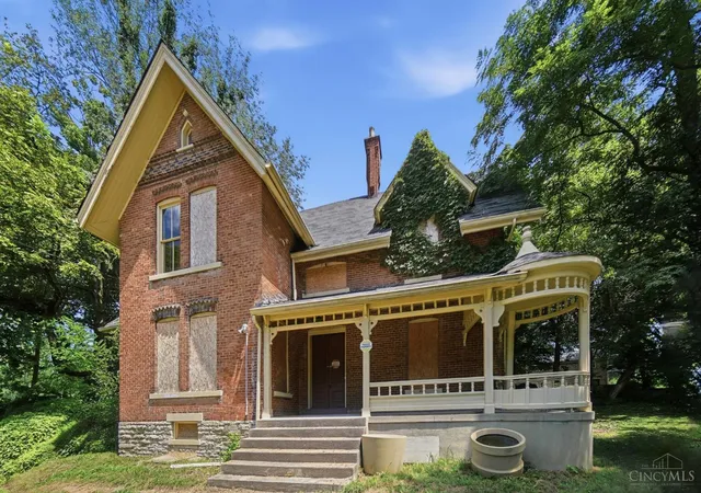 Photo 3 of Single family home for sale at 7222 Catalpa Rd, Cincinnati, OH 45233 | MLS# 1889361 | Listing updated on 2026-08-26