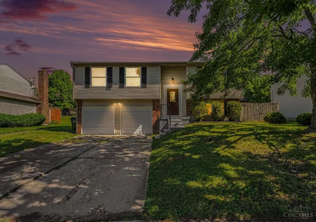 Photo 1 of Sale Pending at 1492 Kingsbury Dr, Forest Park, OH 45240 | MLS# 1889574 | Listing updated on 2026-08-09