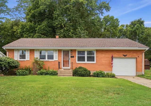 Photo 1 of Sale Pending at 4935 Denison Dr, Fairfield, OH 45014 | MLS# 1889562 | Listing updated on 2026-08-29