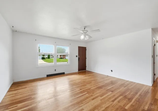 Photo 4 of Sale Pending at 4935 Denison Dr, Fairfield, OH 45014 | MLS# 1889562 | Listing updated on 2026-08-29