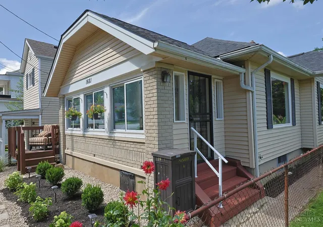 3rd image of 1681 Kahn Ave, Hamilton, OH 45011 | MLS# 1889324