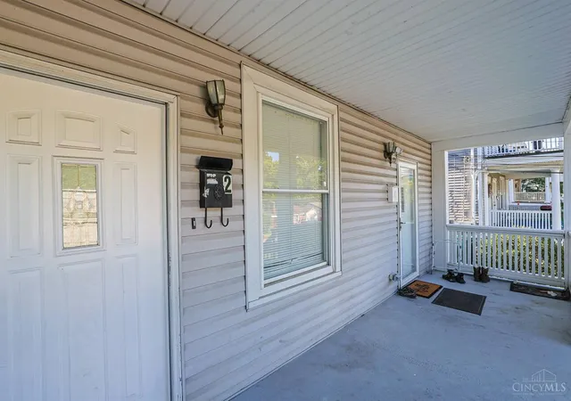 Photo 3 of Sale Pending at 830 Harris Ave, Cincinnati, OH 45205 | MLS# 1889450 | Listing updated on 2026-08-23