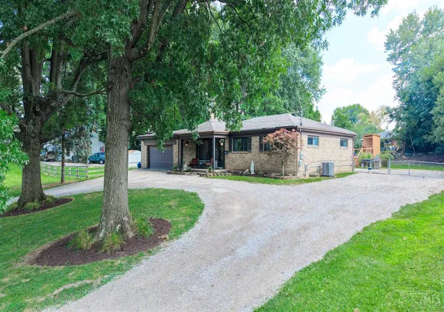 Photo 2 of Sale Pending at 6135 Mernic Dr, Green Twp, OH 45248 | MLS# 1889587 | Listing updated on 2026-08-28