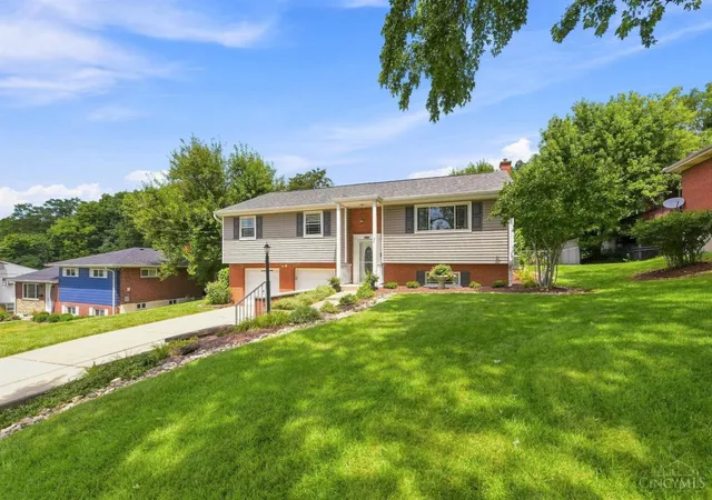 3rd image of 4248 Simca Ln, Green Twp, OH 45211 | MLS# 1889303