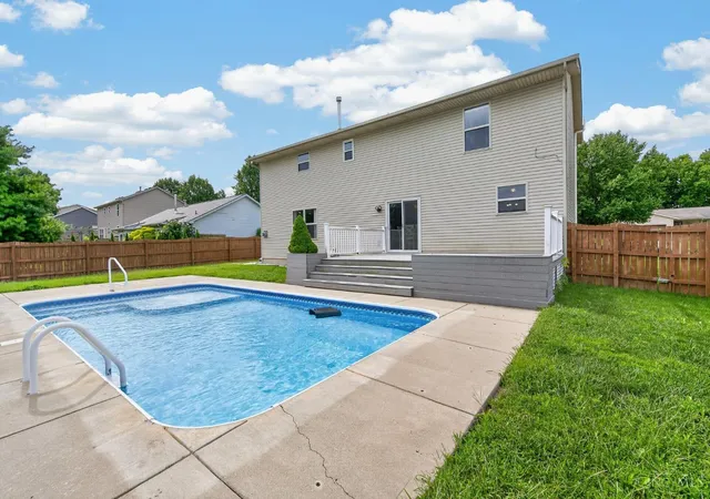 Photo 2 of Single family home for sale at 6536 Fayetta Dr, Fairfield Twp, OH 45011 | MLS# 1889636 | Listing updated on 2026-08-07