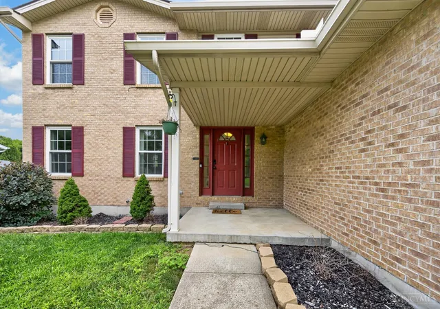 Photo 4 of Sale Pending at 6536 Fayetta Dr, Fairfield Twp, OH 45011 | MLS# 1889636 | Listing updated on 2026-10-23