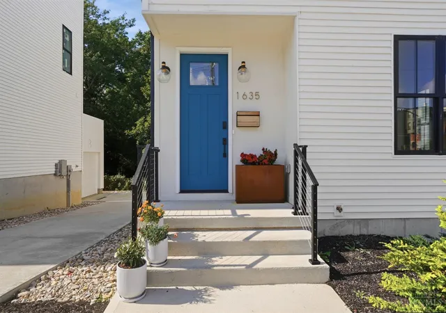 Photo 4 of Single family home for sale at 1635 Clayton St, Cincinnati, OH 45206 | MLS# 1889366 | Listing updated on 2026-10-27