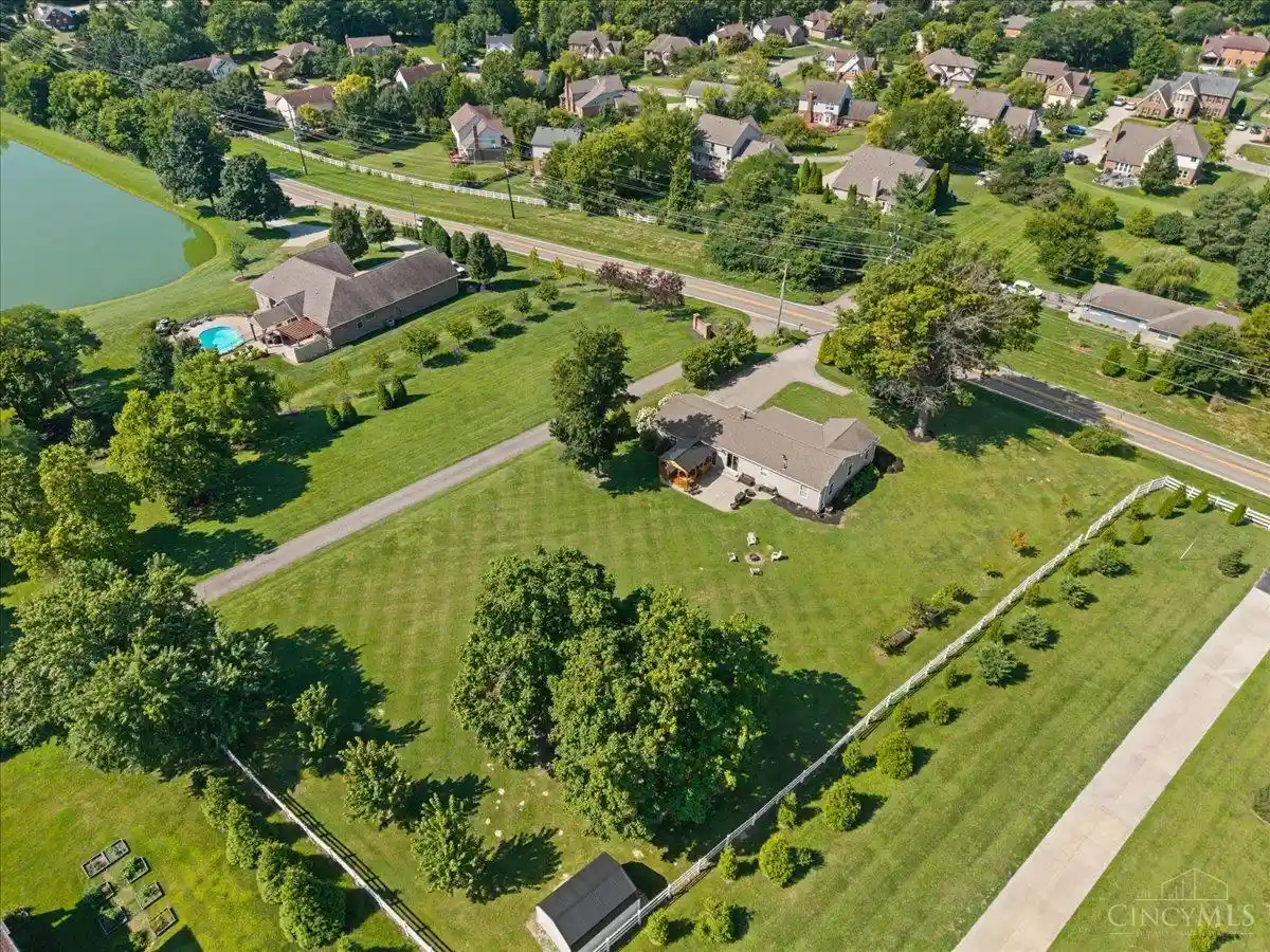 Photo 1 of Single family home for sale at 8000 Lesourdsville W Chester Rd, West Chester, OH 45069 | MLS# 1889561 | Listing updated on 2026-10-30