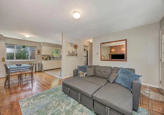 Photo 4 of House for sale at 231 W Collins St, Oxford, OH 45056 | MLS# 1889644 | Listing updated on 2026-09-11