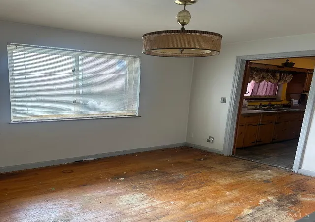 Photo 4 of Sale Pending at 6981 Pineneedle Ln, Cincinnati, OH 45243 | MLS# 1888209 | Listing updated on 2026-09-02