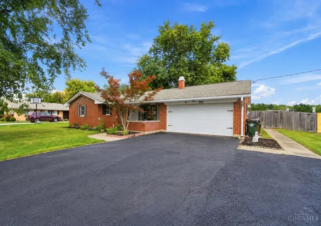 1st image of 842 Miller Rd, Lebanon, OH 45036 | MLS# 1889621